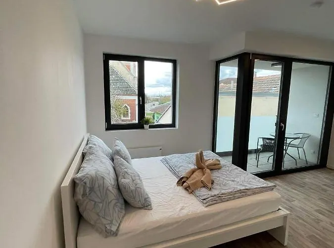 Mikuloff * מיקולוב