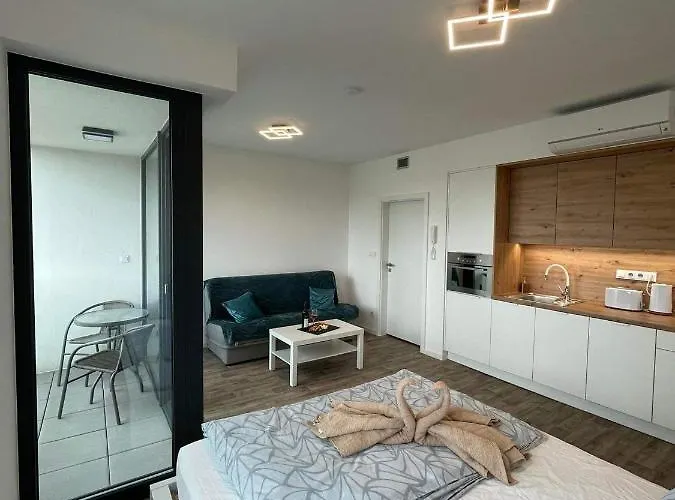 Mikuloff מיקולוב